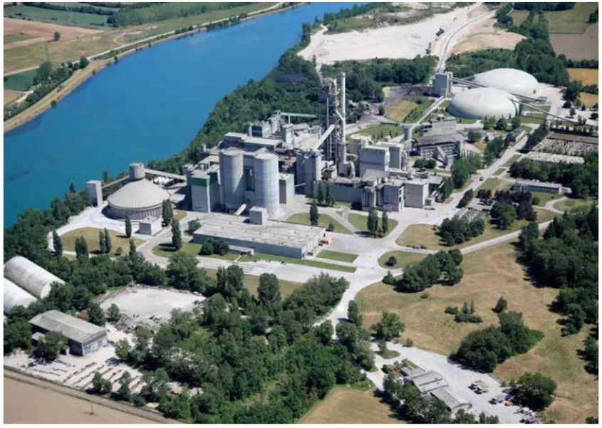 La cimenterie de Montalieu applique la valorisation des terres non inertes sur son propre site