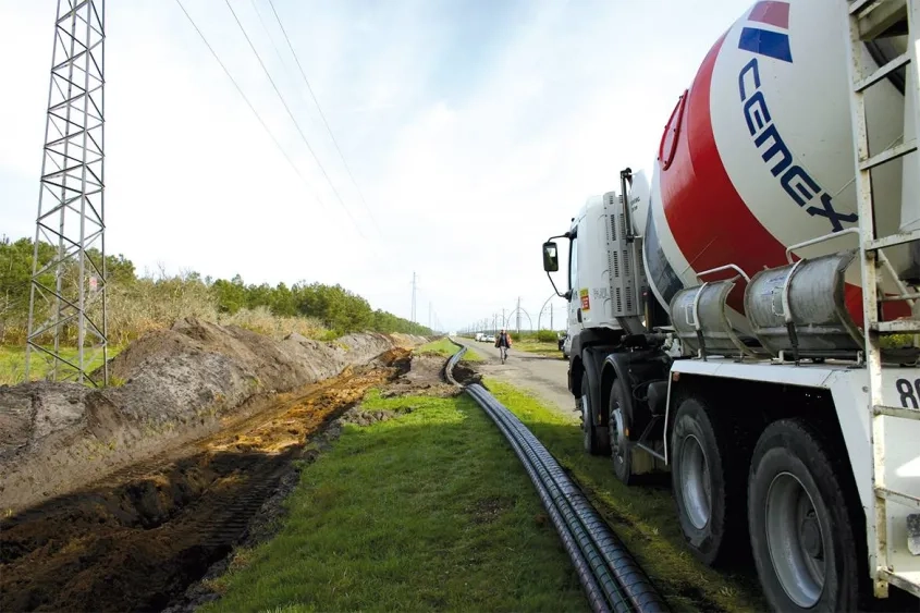 Le chantier d’enfouissement de la ligne électrique de 63 000 volts se situait entre Parentis-en-Born et ychoux, dans les Landes, département durement frappé par les tempêtes de 1999 et 2009.
