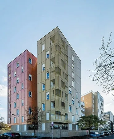 La façade nord est traitée comme un signal urbain marquant du quartier. La façade nord est traitée comme un signal urbain marquant du quartier.