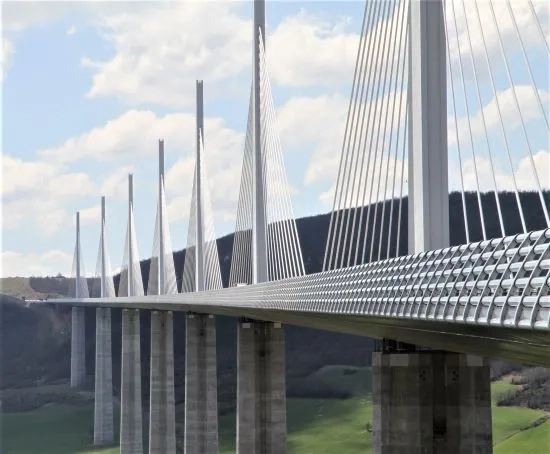Viaduc de Millau, France - Luca Onniboni on Unsplash Viaduc de Millau, France - Luca Onniboni on Unsplash