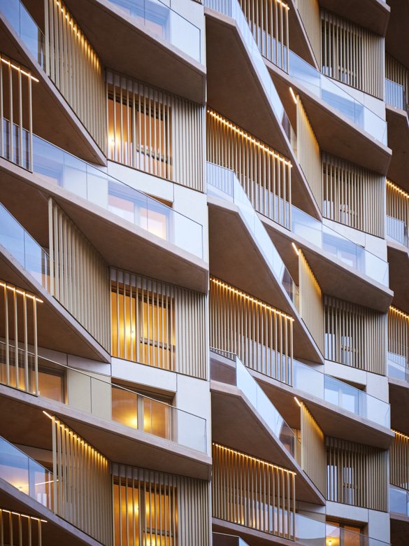 La disposition décalée des balcons préserve l’intimité des appartements.