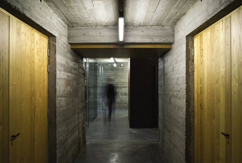 Vue des espaces du sous-sol. Vue des espaces du sous-sol.