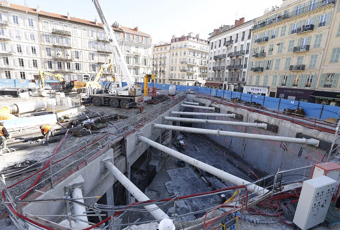 Station Durandy : butonnage des parois moulées d’une des « boîtes ».