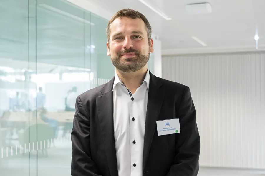Matthias Sicard - Direction des Ventes pour DISRUPTIVE TECHNOLOGIES