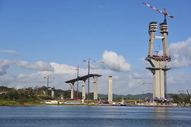Le chantier comprenait la construction de 4,6 km d’ouvrages à 2 x 2 voies, dont 3,1 km d’ouvrages exceptionnels. Le chantier comprenait la construction de 4,6 km d’ouvrages à 2 x 2 voies, dont 3,1 km d’ouvrages exceptionnels.