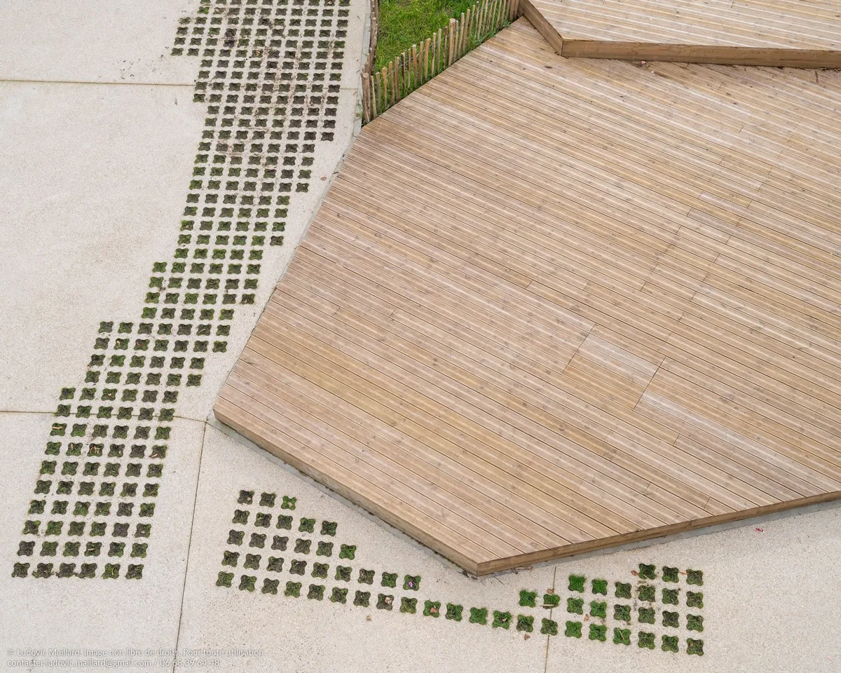 Cour du collège à Noisy-le-Grand. ©Ludovic Maillard