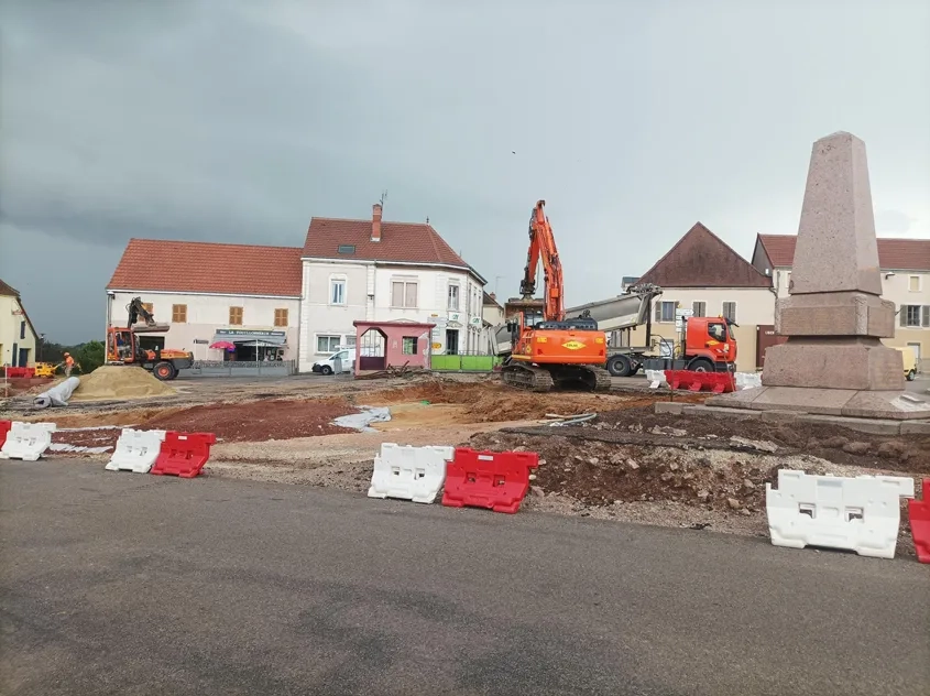 Travaux de démolition et de réalisation de la plate-forme support. (©Jean-Sébastien Deborde, Ingepro)
