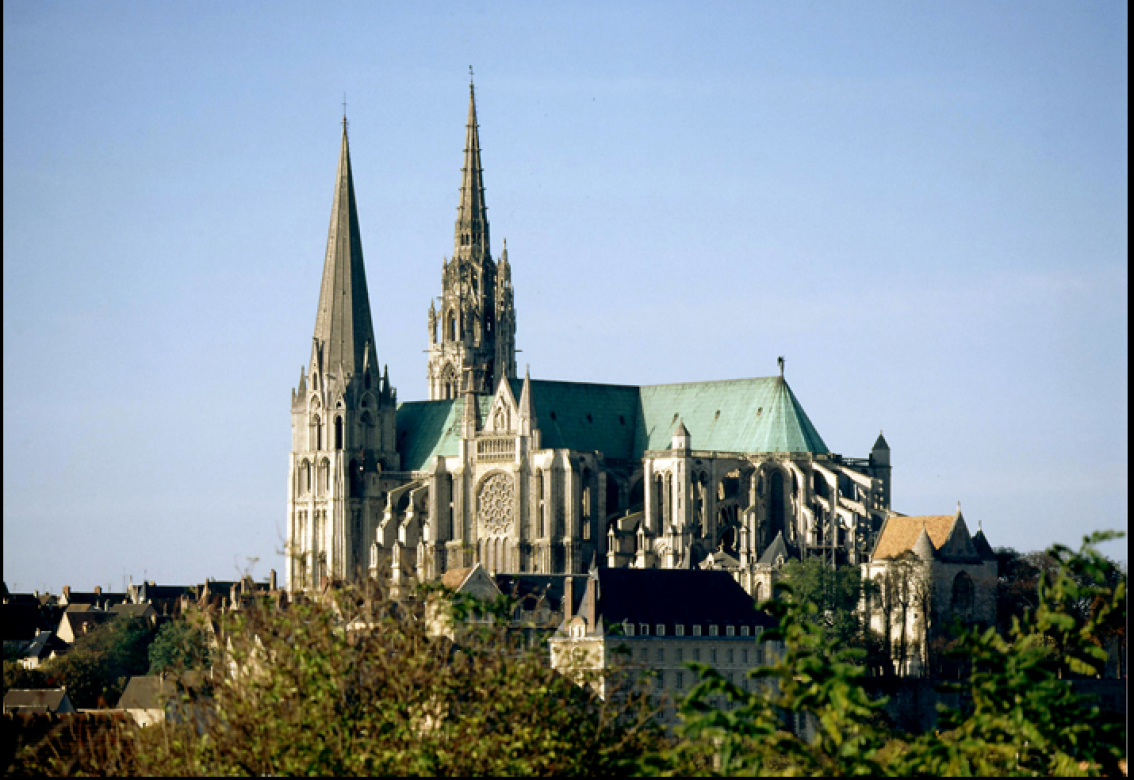Vue de la Cathédrale de Chartres tirés de l'article Wikipedia