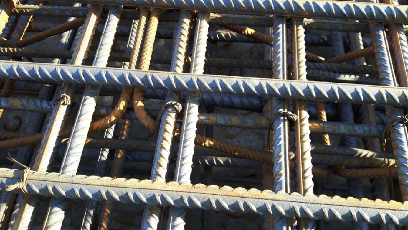 Ferraillage du hourdis inférieur. La densité d’armatures de cette dalle est très importante (environ 300 kg/m3, contre 250 kg/m3 pour le hourdis supérieur).  ©DIR Med